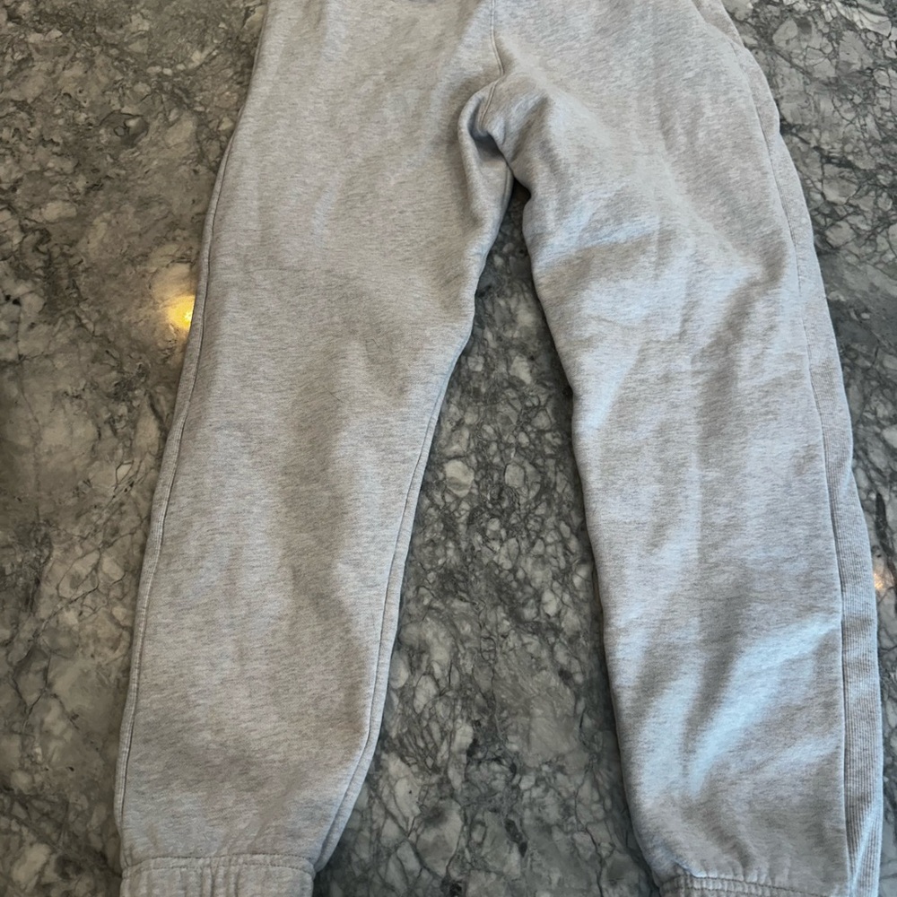 Aritzia Gray Sweatpants - Picture 2 of 3